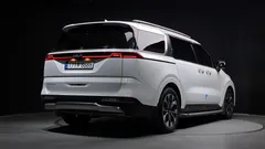 2023 Kia Carnival Diesel 7-Seater Signature — фото 2