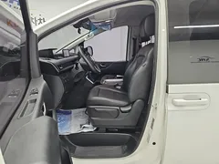 2022 Hyundai Staria Cargo 5-Seater — фото 15