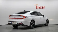 2022 Hyundai Sonata Premium Plus, белый — фото 2