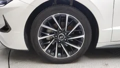 2022 Hyundai Sonata Premium Plus, белый — фото 5