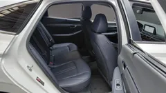 2022 Hyundai Sonata Premium Plus, белый — фото 11