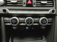 2023 Genesis G70 Gasoline 2.0T 2WD, чёрный — фото 20