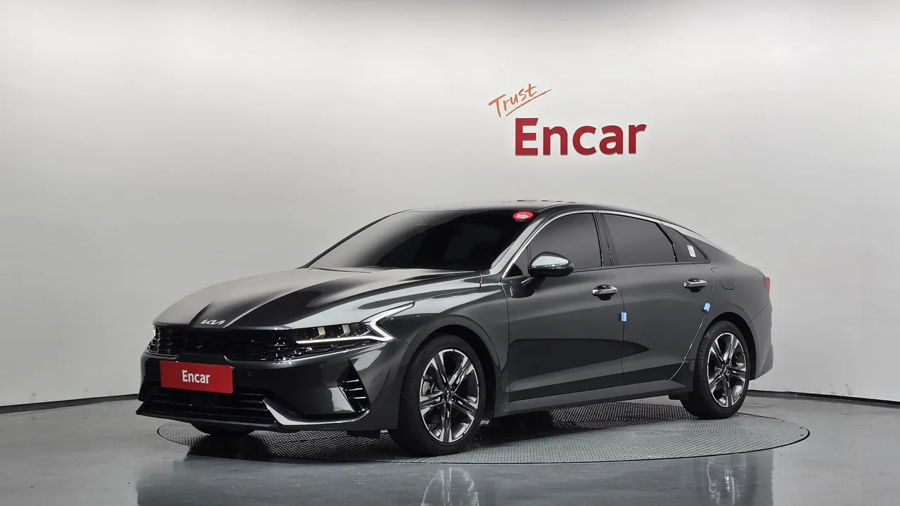 2023 Kia K5 Signature