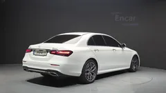 2022 Mercedes-Benz E-Class E220d 4MATIC AMG Line — фото 2