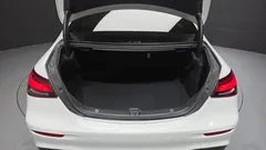 2022 Mercedes-Benz E-Class E220d 4MATIC AMG Line — фото 17