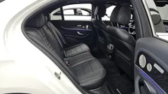 2023 Mercedes-Benz E-Class E220d 4MATIC AMG Line — фото 12