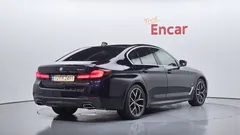 2022 BMW 5-Series 530i M Sport Package — фото 2