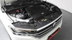 2023 Volkswagen Touareg 3.0 TDI Premium, белый — фото 6