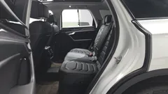 2023 Volkswagen Touareg 3.0 TDI Premium, белый — фото 12