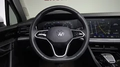 2023 Volkswagen Touareg 3.0 TDI Premium, белый — фото 13