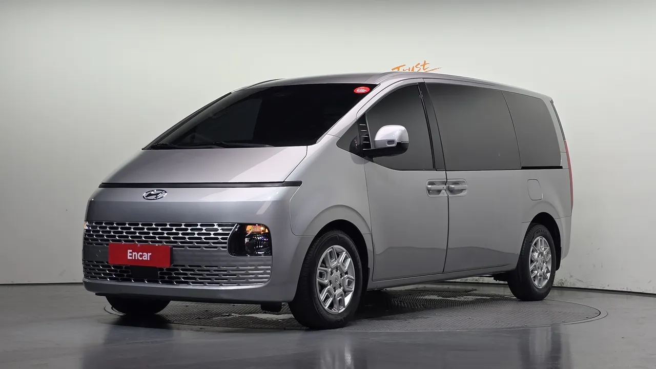 2022 Hyundai Staria Cargo 3-Seater