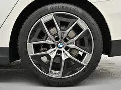 2024 BMW 5-Series 530i xDrive — фото 5