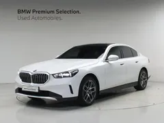 2024 BMW 5-Series 530i xDrive — фото 11