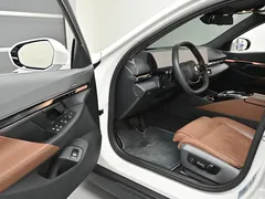 2024 BMW 5-Series 530i xDrive — фото 15