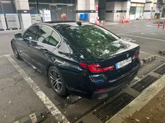 2023 BMW 5-Series 520i M Sport — фото 5