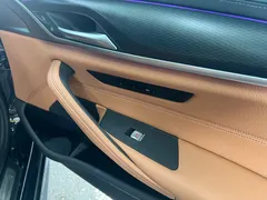 2023 BMW 5-Series 520i M Sport — фото 13