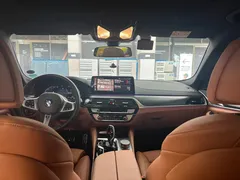 2023 BMW 5-Series 520i M Sport — фото 19