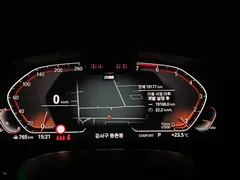 2023 BMW 5-Series 520i M Sport — фото 20