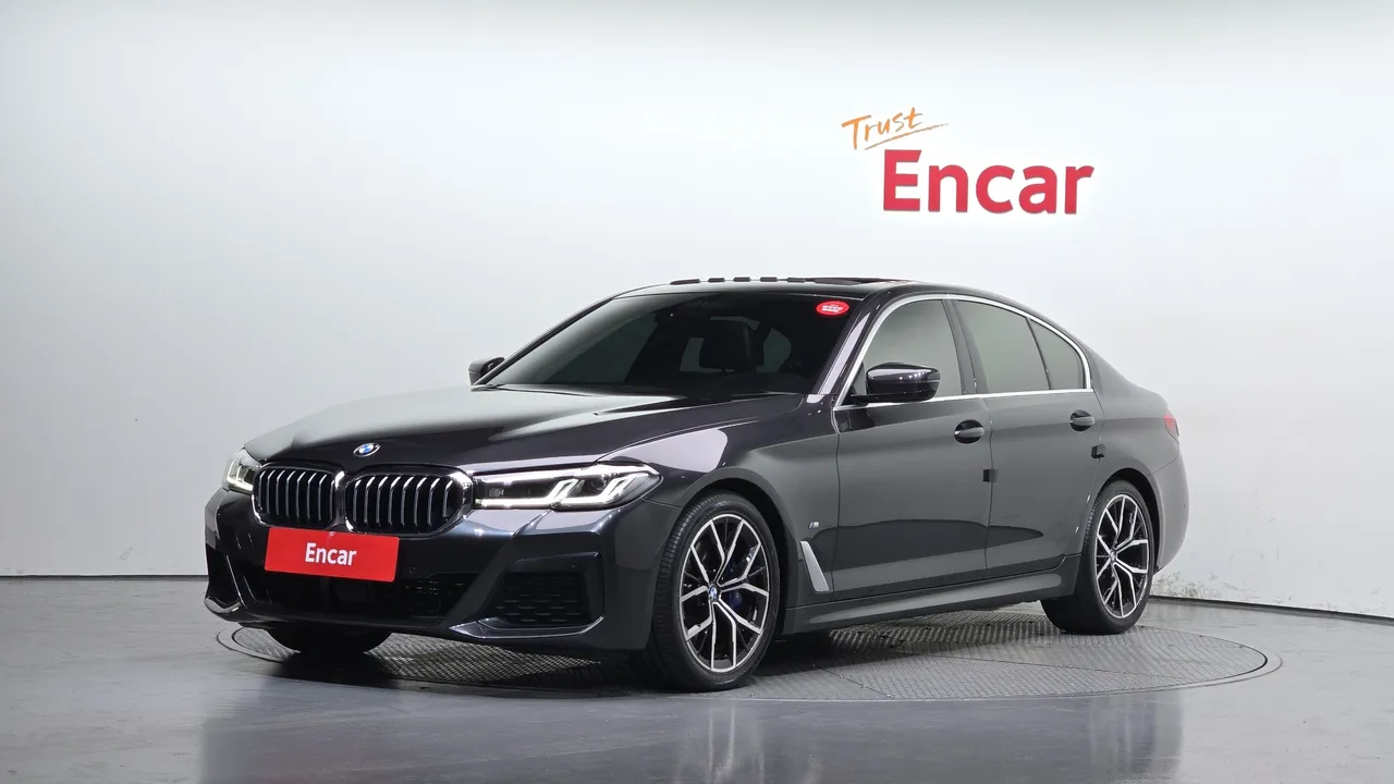 2022 BMW 5-Series 530i M Sport Package