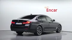 2022 BMW 5-Series 530i M Sport Package — фото 2