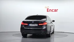 2022 BMW 5-Series 530i M Sport Package — фото 4