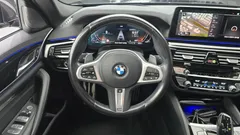 2022 BMW 5-Series 530i M Sport Package — фото 13