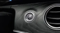 2022 Mercedes-Benz E-Class E220d 4MATIC AMG Line — фото 18