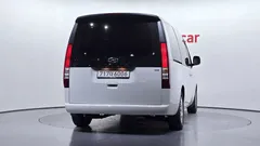 2023 Hyundai Staria 4WD Tourer 11-Seater — фото 4