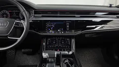 2021 Audi A8 55 TFSI Quattro LWB, чёрный — фото 14