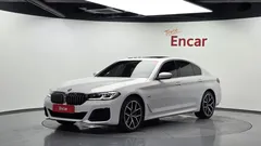 2022 BMW 5-Series 530e M Sport, белый — фото 1