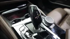 2022 BMW 5-Series 530e M Sport, белый — фото 9