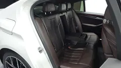 2022 BMW 5-Series 530e M Sport, белый — фото 11
