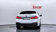 2022 BMW 5-Series 530i M Sport Package — фото 4