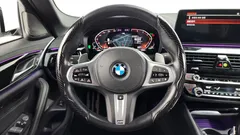 2022 BMW 5-Series 530i M Sport Package — фото 12
