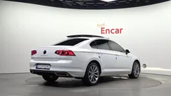 2022 Volkswagen Passat 2.0 TDI Prestige — фото 2
