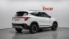 2023 Kia Seltos Gasoline 2.0 2WD, белый — фото 2