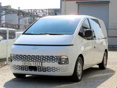 2023 Hyundai Staria Cargo 5-Seater — фото 2