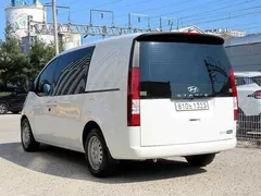 2023 Hyundai Staria Cargo 5-Seater — фото 3