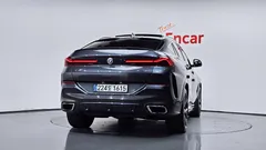 2021 BMW X6 xDrive40i M Sport, серый — фото 4