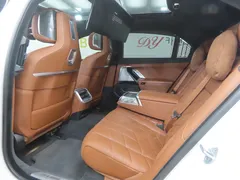 2023 BMW 7-Series 740i sDrive M Sport, белый — фото 6