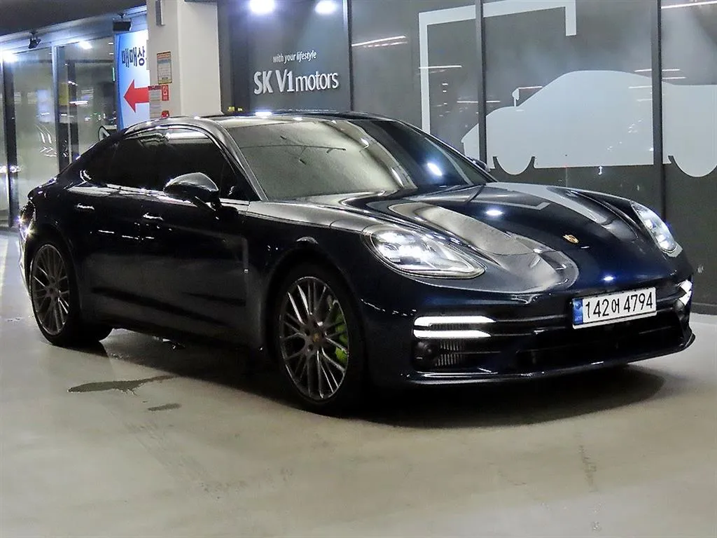 2023 Porsche Panamera 2.9 AWD E-Hybrid Platinum Edition