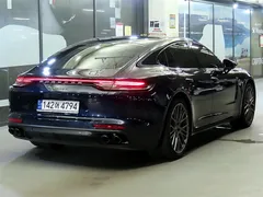 2023 Porsche Panamera 2.9 AWD E-Hybrid Platinum Edition — фото 4