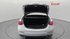 2022 Mercedes-Benz C-Class C200 4MATIC Avantgarde — фото 19