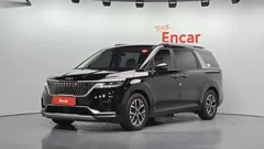 2023 Kia Carnival Diesel 9-Seater Prestige — фото 1