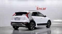 2022 Kia Niro Signature, белый — фото 2