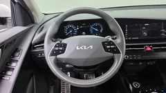 2022 Kia Niro Signature, белый — фото 17