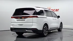 2023 Kia Carnival Diesel 7-Seater Signature — фото 2