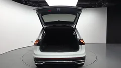 2022 Volkswagen Tiguan 2.0 TDI Prestige, белый — фото 20