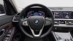 2022 BMW 3-Series 320i Luxury — фото 18