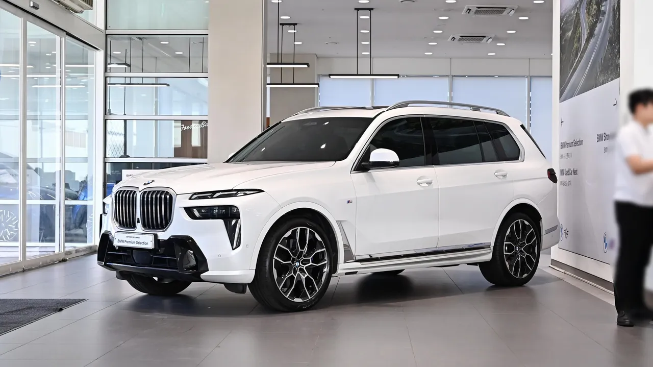 2024 BMW X7 xDrive 40i M Sport 7STR